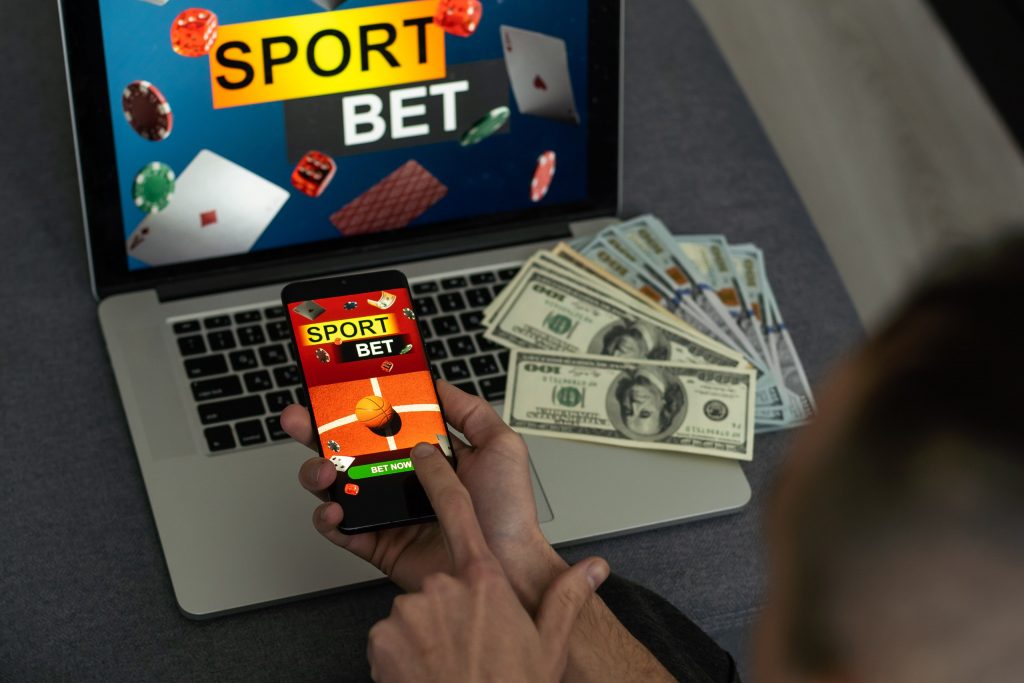 The Social Aspect of Sports Betting - Online Casino